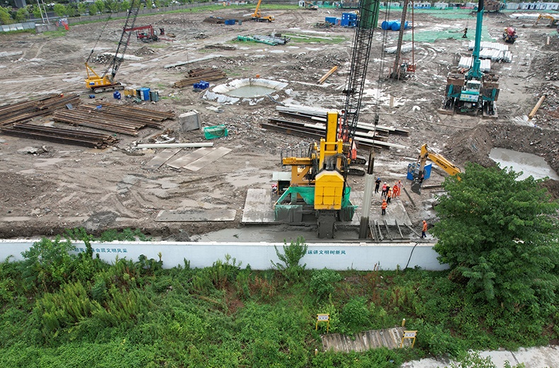 House Foundation Pit Support