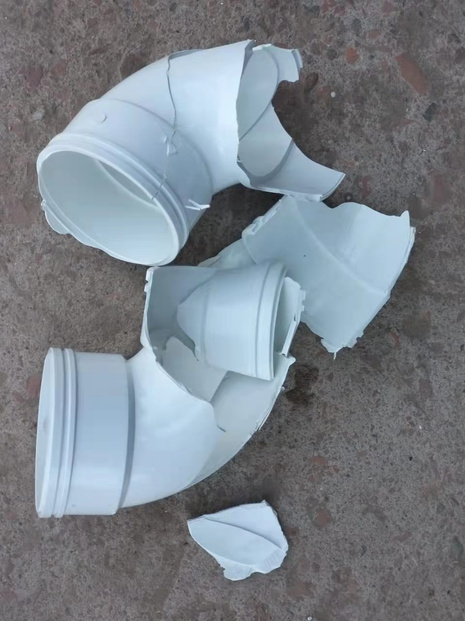 pvc管材抗冲击差 pvc管材抗冲击差